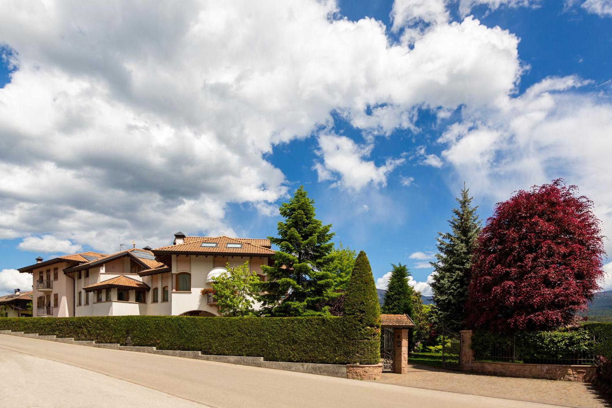 Appartamento Le Colonne - Relais Villa Quercia Tassullo Eksteriør billede
